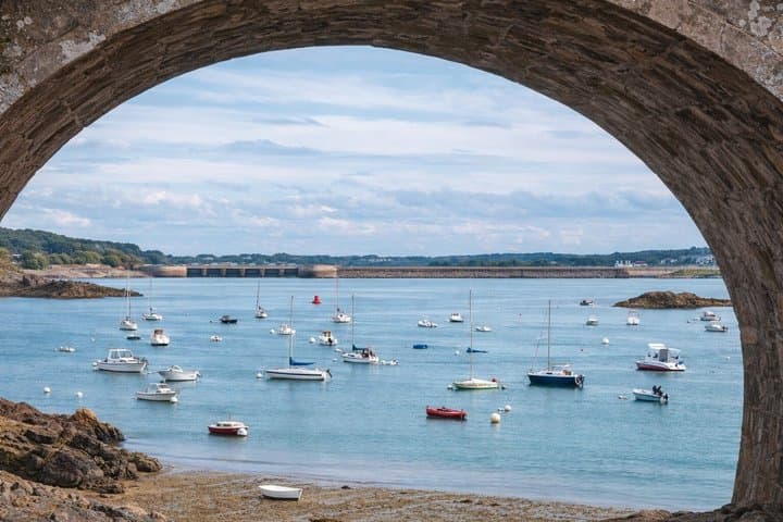 From Paris to Saint Malo and Dinard Private Coastal Day Trip