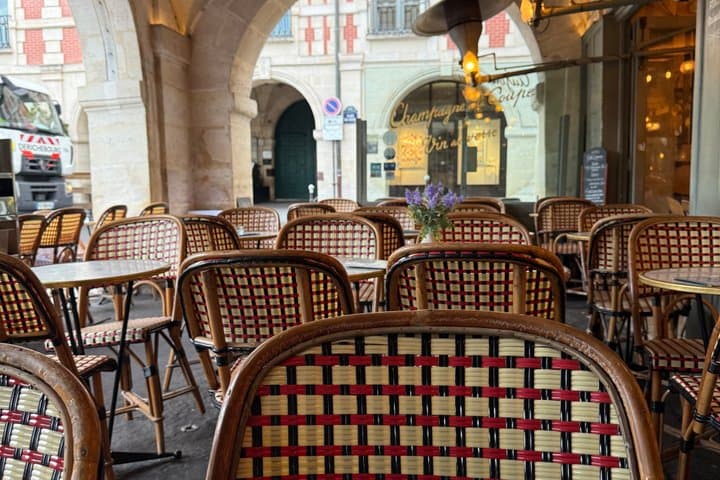 Crash Course to Paris: A Survival Guide for First Time Visitors