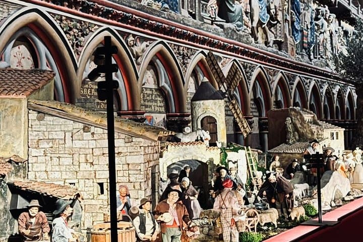 Paris: Notre-Dame & Medieval History Walking Tour