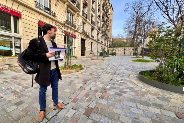 Montmartre Walking Tour: Explore Top Sights & Hidden Gems