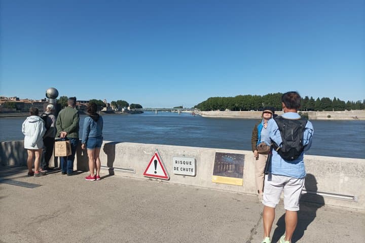 Private tour in Arles: entrances included in Roman monuments!