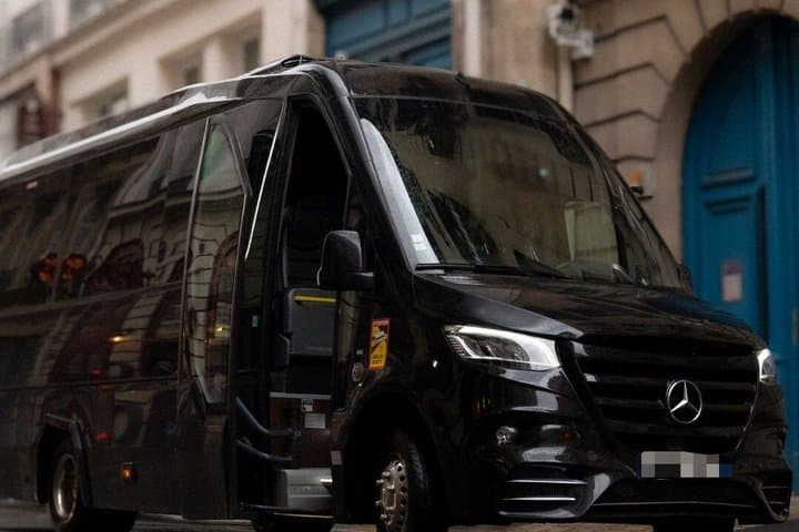 Paris Private Airport Transfer CDG, Orly and Train Stations