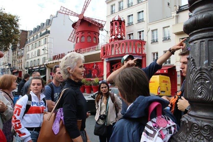 The Best Unseen Sights of Paris, Half a day walking Tour