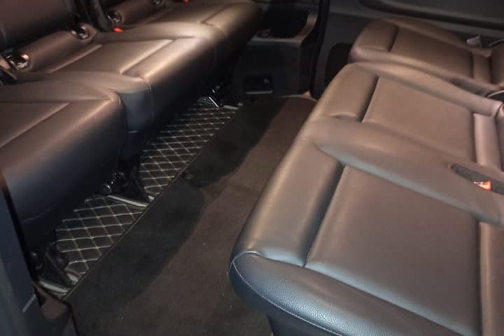 Private Transfer ROISSY CDG ORLY DISNEY Airport ⇄ PARIS (8 Pax )