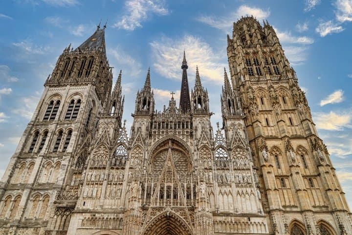 Paris to Étretat & Rouen Round-Trip: Scenic Normandy Day Tour