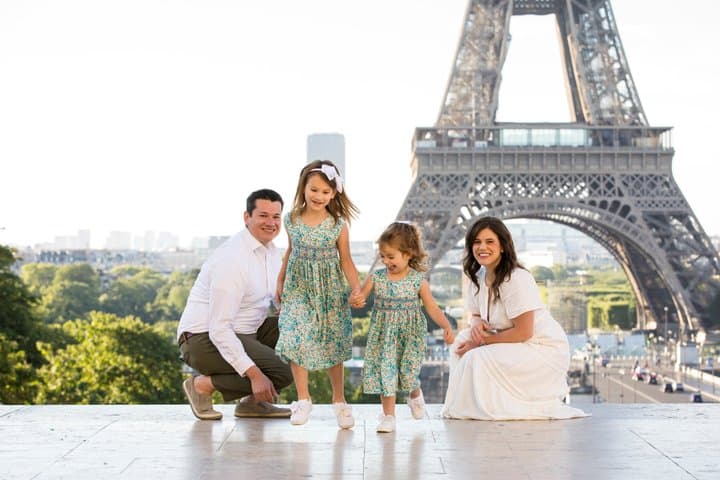 1-hour Photoshoot at the Eiffel Tower Trocadero Paris