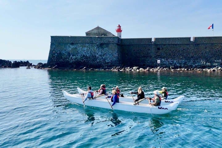 Hawaiian canoe ride Fort of Brescou Island Cap d’Agde