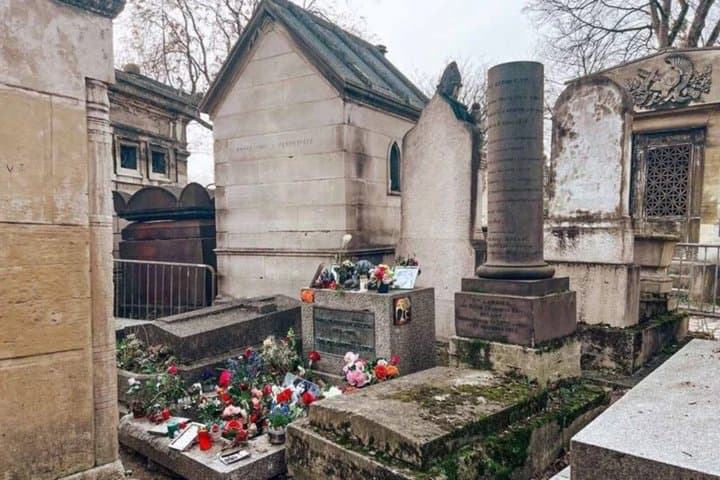 Private Père Lachaise Cemetery Tour: Famous Graves & Monuments
