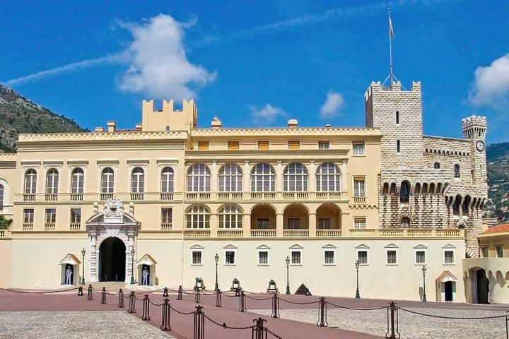 Private Tour: Monaco, Monte Carlo & Eze Village from Marseille