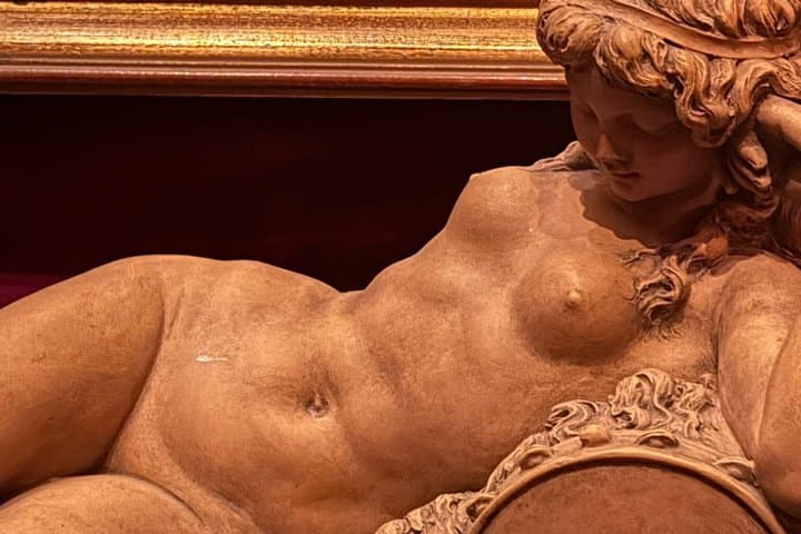 Paris: Erotic and Cultural Private Tour