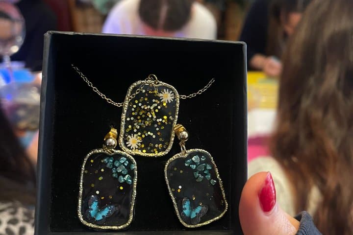 Paris 1e Duo Resin Jewelry Making Workshop
