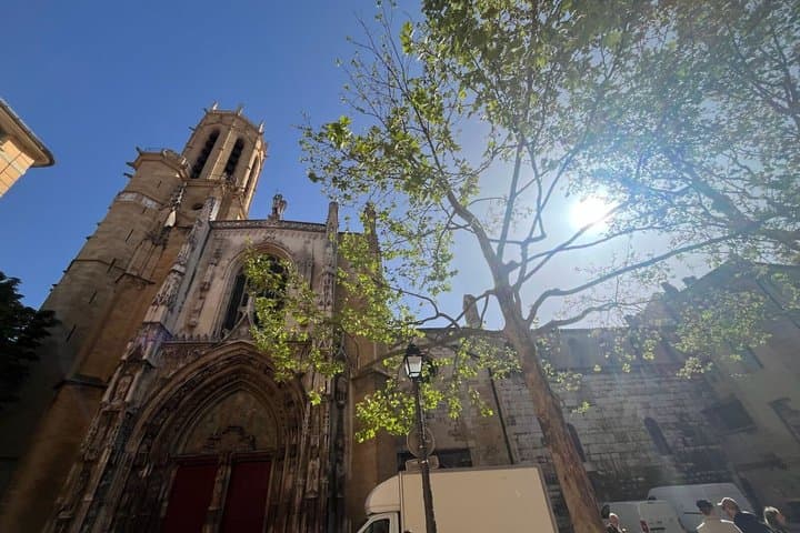 Aix en Provence Walking Tour: Explore Top Sights & Hidden Gems