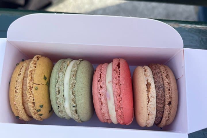Paris Montmartre Macaron Tasting Tour with a Foodie