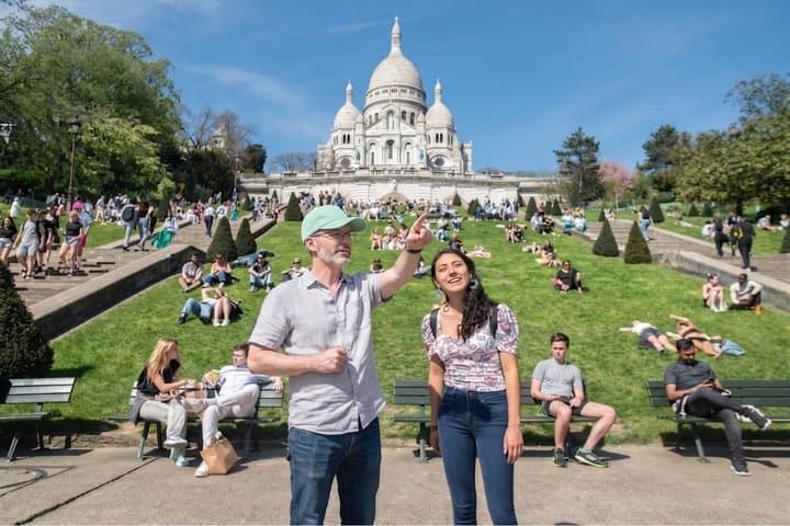 Paris Montmartre: Street Art, Walking Tour & French Drink Tasting