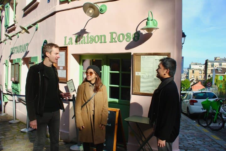 Explore Montmartre Walking Tour