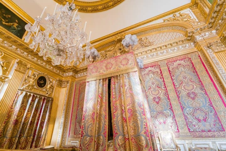 From Paris: Versailles Palace Private Guided Tour with Transfer