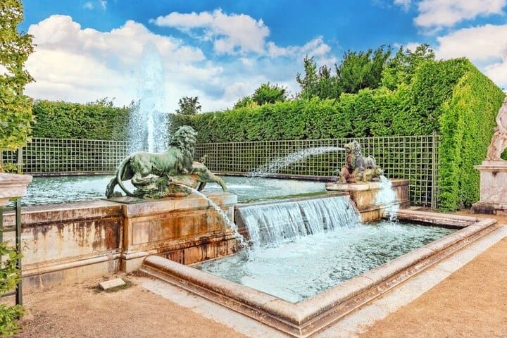 From Paris: Versailles Palace Private Guided Tour with Transfer