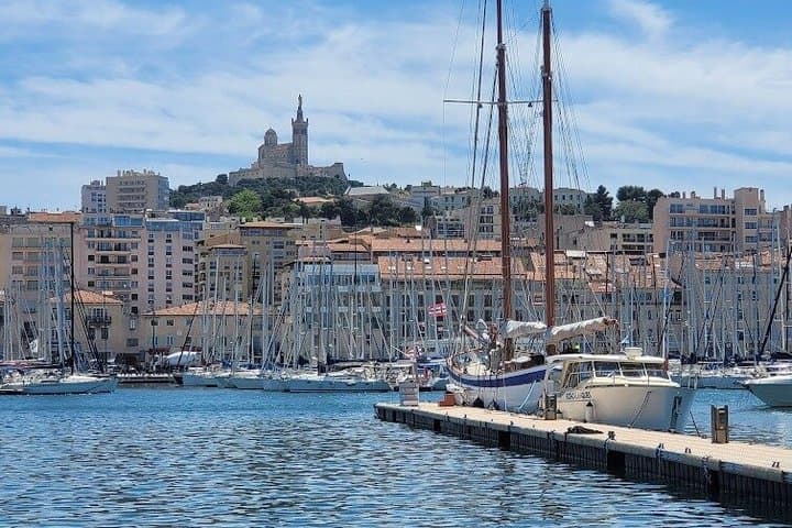 Private Full Day Marseille and Calanques Scenic Tour