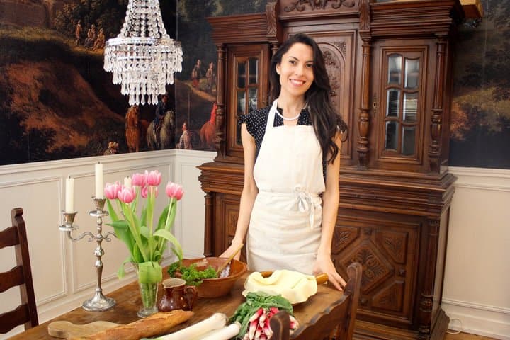 Market Tour and Cook a Bordeaux Dish in My Historic Apartment