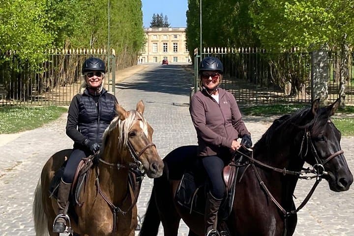 Versailles Horseback Riding Tour with Transfer from Paris
