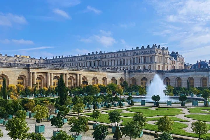 Versailles Horseback Riding Tour with Transfer from Paris