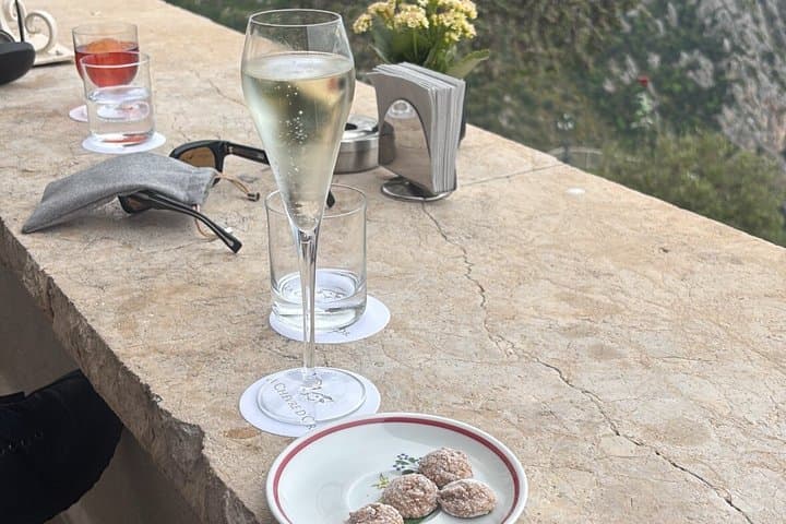 Excursion 5 hours creation of Fragonard Perfume and visit of Eze included