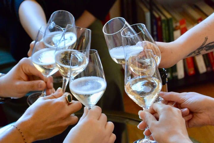 Lyon Wine Tasting: Small-Groups with a Professional Sommelier