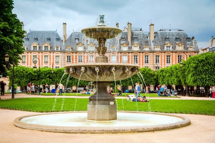 Paris Highlights from Honfleur | Private Tour | Guide Optional