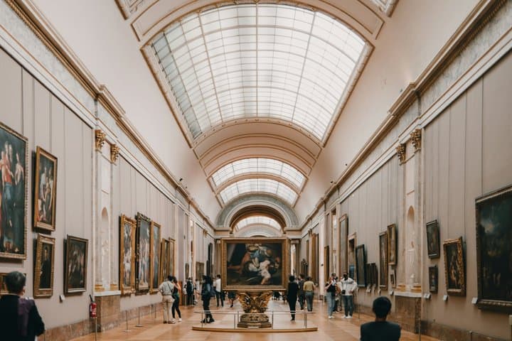 Louvre Museum Semi Private Guided Tour