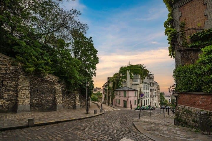 Montmartre Hidden Gems Walking Tour