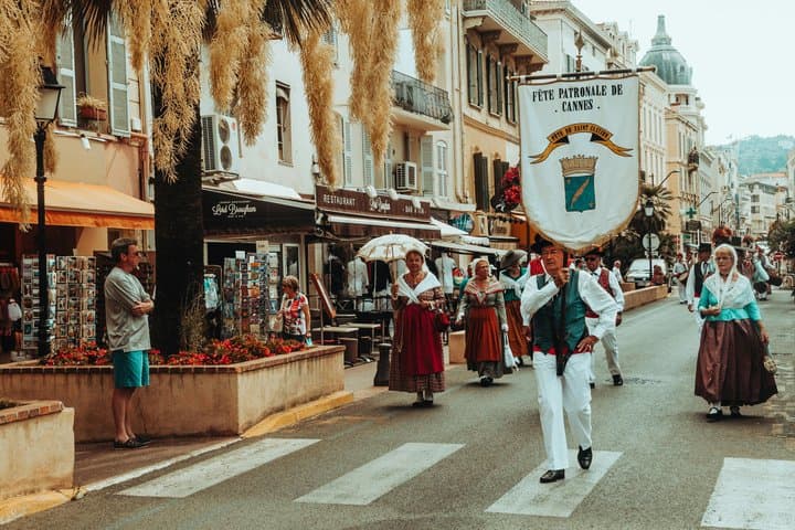 Cannes Old Town Tour with Tastings and Red Carpet