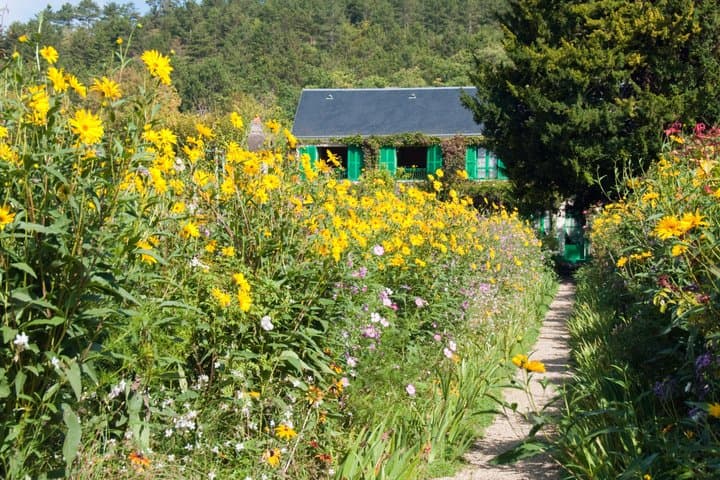 Giverny from Rouen | Private Tour | Guide Optional