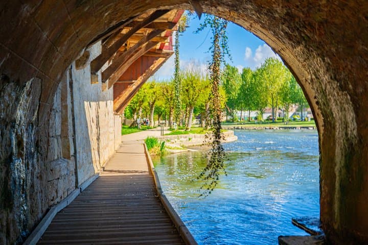 Fontainebleau and Hidden Villages Private Day Trip