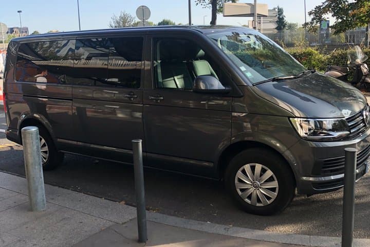 Private Transfer from Paris Train Stations to Hotels