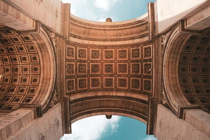 Paris Highlights — Private City Tour by van & Optional Champagne