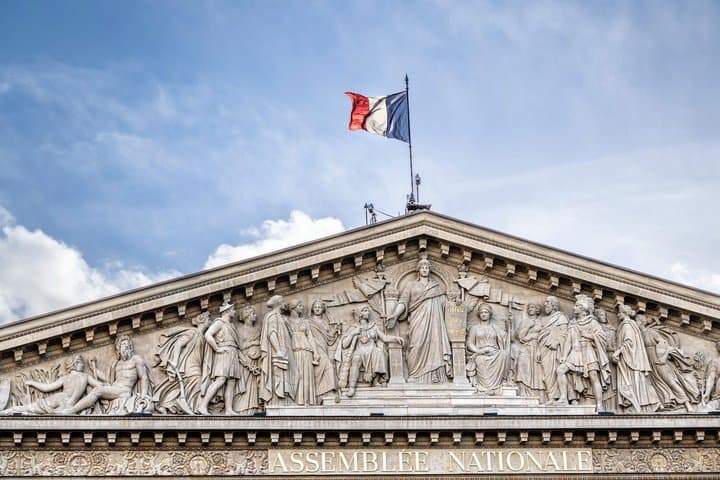 Paris Highlights — Private City Tour by van & Optional Champagne