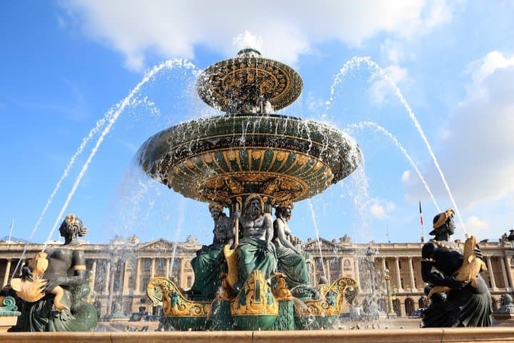 Paris Highlights — Private City Tour by van & Optional Champagne