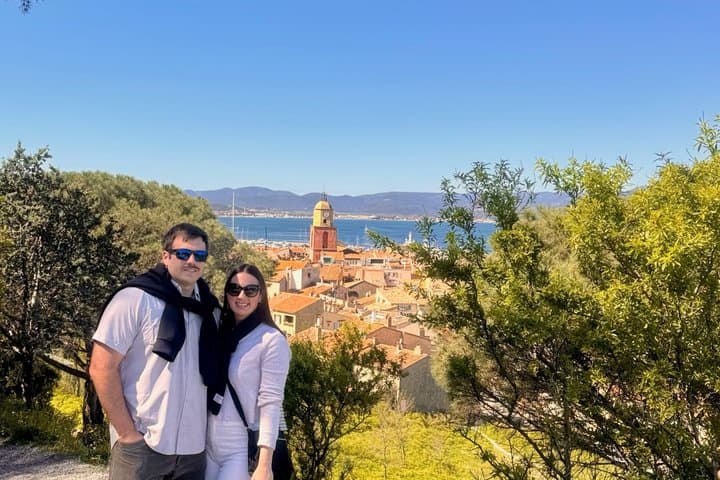 Cheap and Pro Van Transportation to Saint Tropez