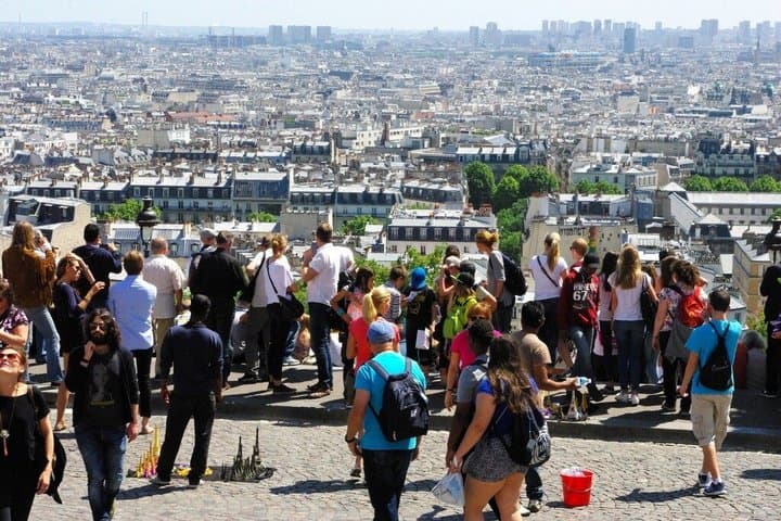 Private Tour of Montmartre Sacre Coeur and Iconic Landmarks