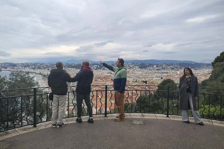 Explore Nice Old Town and Castle Hill on Foot