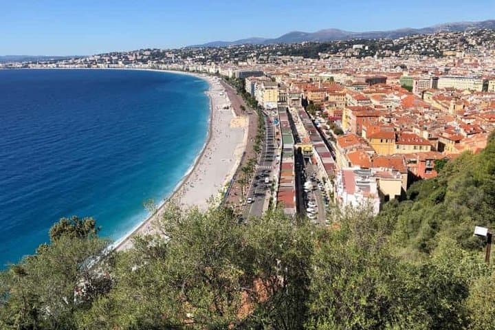 Explore Nice Old Town and Castle Hill on Foot