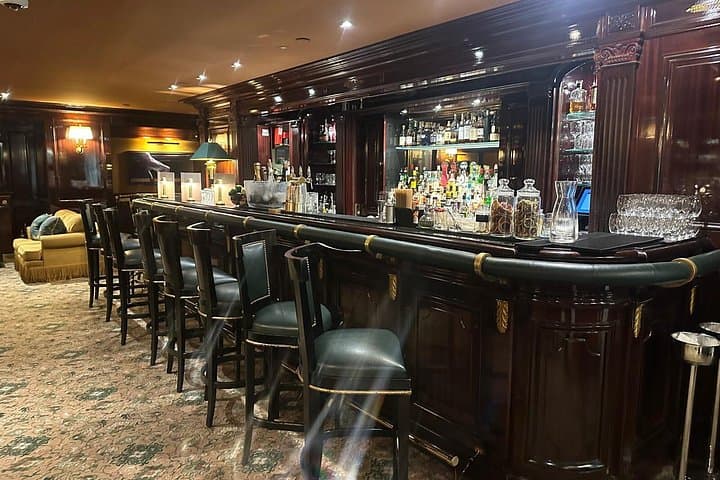 Paris Nocturne: Fragrance, Opera and Fine Dining