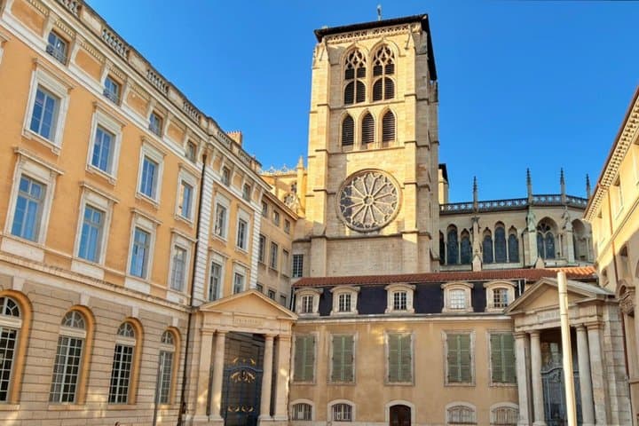 Lyon: Hidden Traboules and Old Town Private Walking Tour