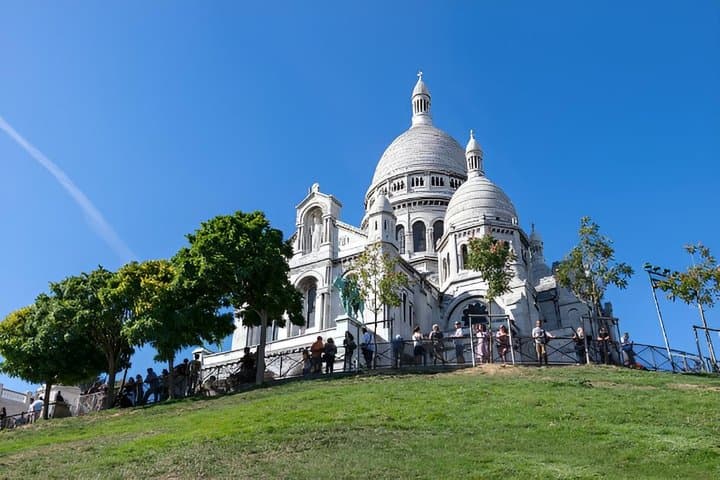 Private Montmartre Sacre Coeur Walking Tour