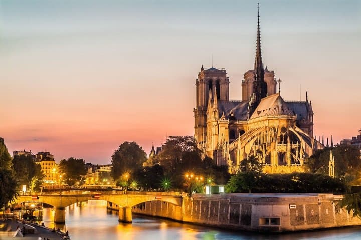 Paris Notre Dame Cathedral Audio Tour (Without a Ticket)
