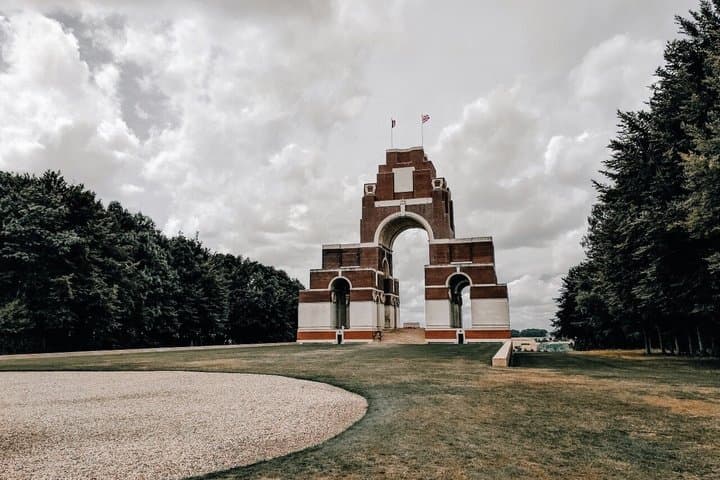 WW1 Somme Battlefields and Amiens Private Day Trip from Paris