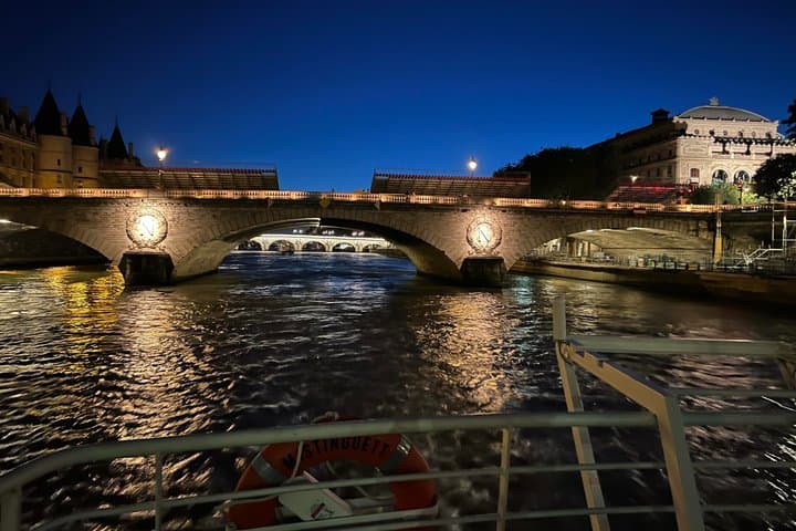 Sing the Seine in Paris