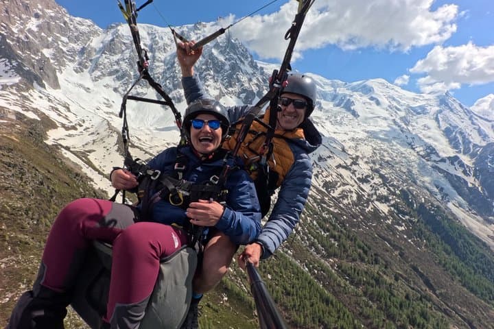 Paragliding baptism facing Mont Blanc