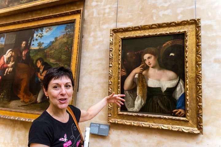 Louvre Museum 1H Express Guided Tour