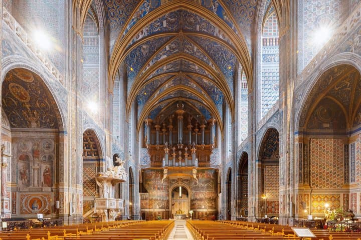 From Cathars to Kings: Albi and Cordes-sur-Ciel Day Trip